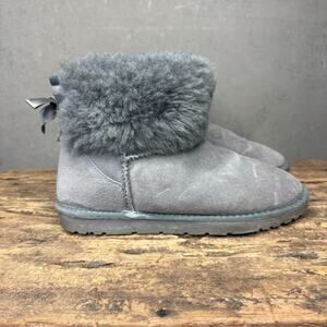 Gray Suede Sheepskin Cuff Mini Boots Bow Detail Size 9